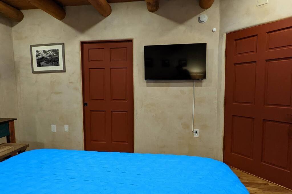 Magical Santa Fe Stay, Minutes From Town Square, Sleeps 4, Includes Free Parking And Outdoor Hot Tub! Bagian luar foto