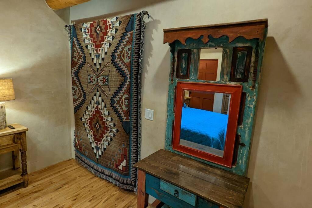 Magical Santa Fe Stay, Minutes From Town Square, Sleeps 4, Includes Free Parking And Outdoor Hot Tub! Bagian luar foto